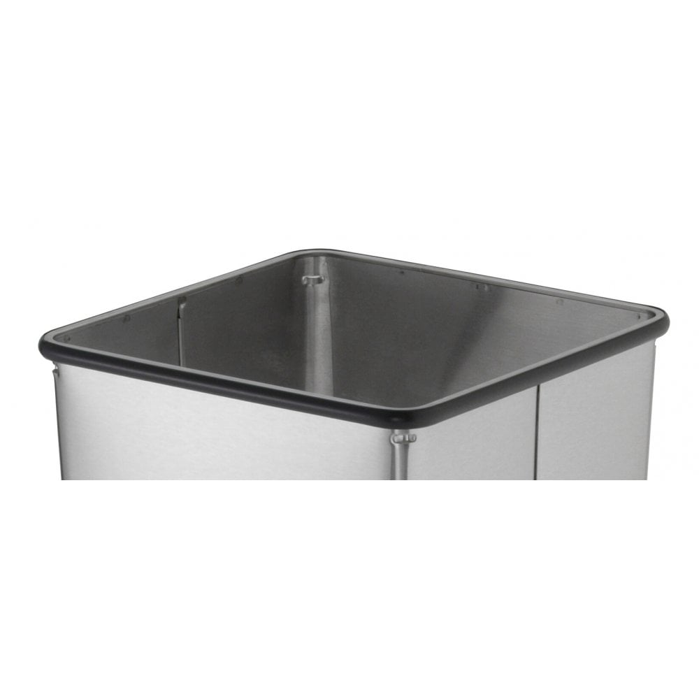 Pattumiera da bagno B-2260 con coperchio aperto